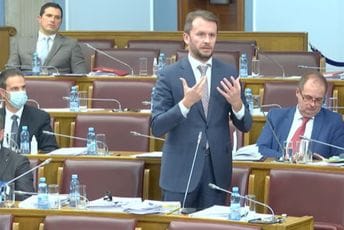 Konjević: Klizimo nečemu što će biti zločin uzrokovan neodgovornošću Konjević: Klizimo nečemu što će biti zločin uzrokovan neodgovornošću