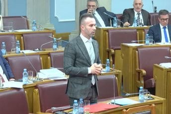 Bogdanović: Sa zadovoljstvom smo potpisali Inicijativu za razrješenje Đurović i izglasavanje nepovjerenja Vladi