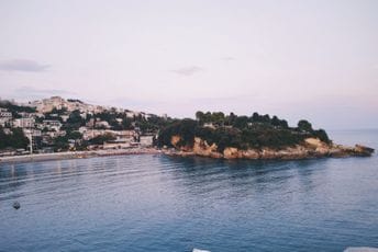 Ulcinj: Nastavnika (66) terete da je seksualno uznemiravao devetogodišnju učenicu