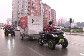 Djeda mrazovi na motorima iznenadili mališane u podgoričkom "Prvom junu"