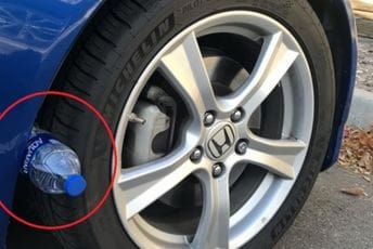 Ako ste pronašli plastičnu bocu između točka i blatobrana, oprez, ukrašće vam kola Ako ste pronašli plastičnu bocu između točka i blatobrana, oprez, ukrašće vam kola