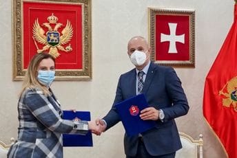 Prijestonica Cetinje nastavlja sa podrškom za gerontodomaćice Prijestonica Cetinje nastavlja sa podrškom za gerontodomaćice