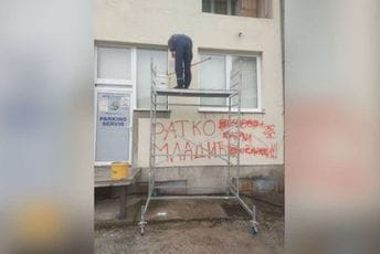 Grafitu Ratka Mladića u Pljevljima konačno odzvonilo Grafitu Ratka Mladića u Pljevljima konačno odzvonilo