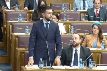 Živković: "Sky" prepiske i razgovori koje objavljuje M portal zahtijevaju hitnu i transparentnu istragu nadležnih organa Živković: "Sky" prepiske i razgovori koje objavljuje M portal zahtijevaju hitnu i transparentnu istragu nadležnih organa