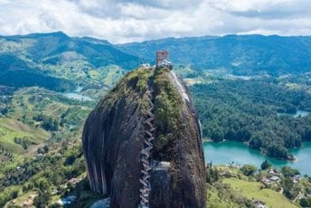 Uz 649 stepenika do najljepšeg vidikovca Kolumbije Uz 649 stepenika do najljepšeg vidikovca Kolumbije