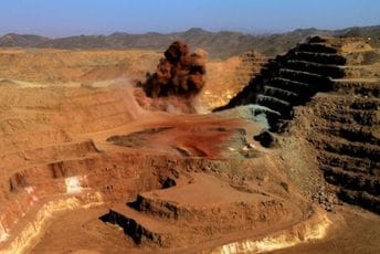 Urušio se rudnik zlata u Sudanu, poginula najmanje 31 osoba Urušio se rudnik zlata u Sudanu, poginula najmanje 31 osoba