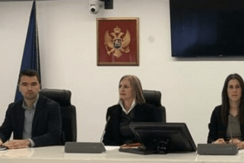 Budvanski DF-a pita Bečića: Jesu li Demokrate sluge DPS-a ako ne izglasaju Budžet Budvanski DF-a pita Bečića: Jesu li Demokrate sluge DPS-a ako ne izglasaju Budžet