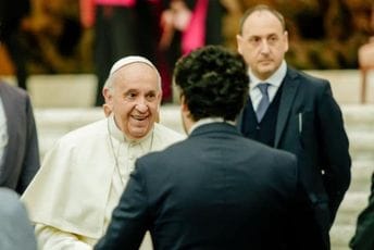 Vlahović: Kurtoazni pozdrav Abazovića sa Papom na „generalnoj audijenciji“ Vlahović: Kurtoazni pozdrav Abazovića sa Papom na „generalnoj audijenciji“