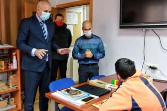 Dnevni centar primjer rada na dobrobit djece Dnevni centar primjer rada na dobrobit djece