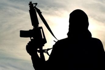 Islamisti upali u grad i ubili sedmoro ljudi Islamisti upali u grad i ubili sedmoro ljudi