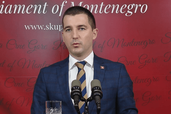 Bečić: Prezadovoljan sam dostignućima Skupštine, prekrajanje izborne volje građana uvod u destabilizaciju Bečić: Prezadovoljan sam dostignućima Skupštine, prekrajanje izborne volje građana uvod u destabilizaciju