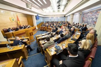 Budžet je optimističan, ali i teško ostvariv bez zaduženja ili rebalansa Budžet je optimističan, ali i teško ostvariv bez zaduženja ili rebalansa