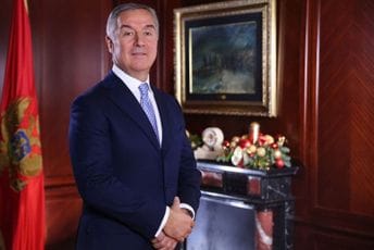 Đukanović: Crna Gora se oduprla retrogradnim politikama, borba za ostvarenje ciljeva traži jasnu viziju i hrabrost Đukanović: Crna Gora se oduprla retrogradnim politikama, borba za ostvarenje ciljeva traži jasnu viziju i hrabrost