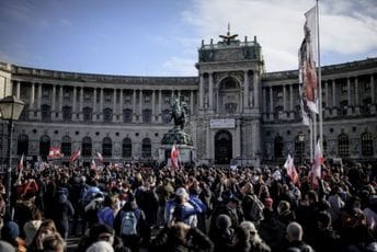 Lokdaun, afere, ostavke: Kraj turbulentne godine za Austriju