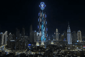 Dubai u 2022. ušao uz veličanstven vatromet i svjetlosni šou na najvišoj zgradi na svijetu (VIDEO)
