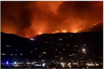 Požar u Koloradu progutao skoro 1.000 domova, Bajden proglasio stanje katastrofe Požar u Koloradu progutao skoro 1.000 domova, Bajden proglasio stanje katastrofe