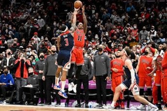 Derozan ponovo uz zvuk sirene za trijumf Bulsa, još jedna odlična partija Vučevića Derozan ponovo uz zvuk sirene za trijumf Bulsa, još jedna odlična partija Vučevića