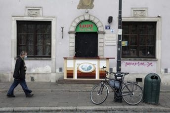 Poljska razmatra nove restrikcije: Raste broj zaraženih Poljska razmatra nove restrikcije: Raste broj zaraženih