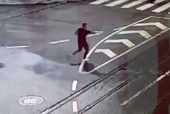 Pojavili se video snimci: Mladić trči, zaustavlja taksi, spušta se prema Savi...