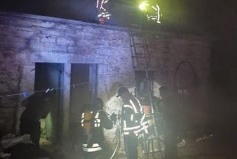 Požar u stambenom objektu, dio primorja bio bez struje Požar u stambenom objektu, dio primorja bio bez struje