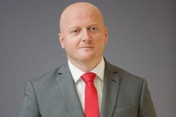Vukić: Crnogorska trobojka da bude narodna zastava