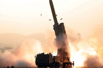 Sjeverna Koreja ispalila sumnjivu raketu u more Sjeverna Koreja ispalila sumnjivu raketu u more