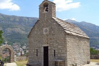 Dvooltarske crkve kao iskaz pripadnosti istome narodu Dvooltarske crkve kao iskaz pripadnosti istome narodu