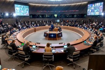 Mišurović: Kroz dijalog do deeskalacije situacije na granicama Ukrajine Mišurović: Kroz dijalog do deeskalacije situacije na granicama Ukrajine