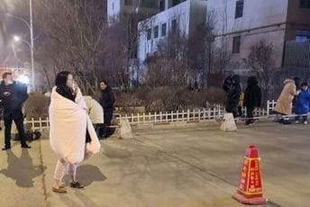 Jak zemljotres u Kini, oštećeni tuneli i kuće, ima povrijeđenih (VIDEO) Jak zemljotres u Kini, oštećeni tuneli i kuće, ima povrijeđenih (VIDEO)