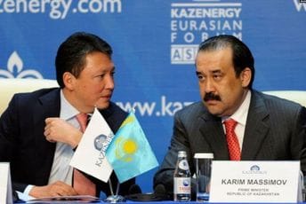 Kazahstan: Hiljade pritvorenih, bivši šef bezbjednosti uhapšen zbog sumnje za izdaju Karim Masimov (desno), bivši šef kazahstanske obavještajne agencije, na konferenciji u Nur-Sultanu