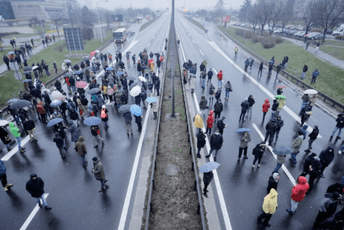 Srbija: Ponovo blokade saobraćajnica zbog rudnika litijuma Srbija: Ponovo blokade saobraćajnica zbog rudnika litijuma