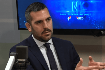 Lazović: Unija poslodavaca očekuje da će biti dio komisije za praćenje programa "Evropa sad" Lazović: Unija poslodavaca očekuje da će biti dio komisije za praćenje programa "Evropa sad"