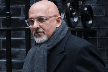 Britanski ministar: Skraćivanje karantina bi pokazalo kako iz pandemije ući u endemiju Britanski ministar: Skraćivanje karantina bi pokazalo kako iz pandemije ući u endemiju