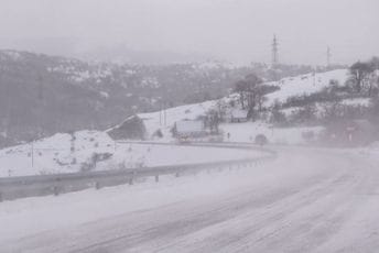 Šavnik: Mještani izvukli osobe koje su bile zavijane na Semolju