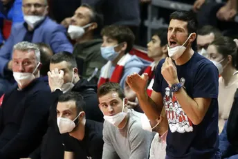 Novinar koji je razgovarao sa Đokovićem: Odbio je da skine masku Đoković na košarkaškoj utakmici dva dana prije nego što se zarazio