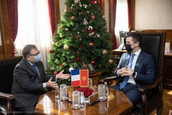 Francuski ambasador: Bečić ima važnu ulogu u pomirenju i prevazilaženju podjela Francuski ambasador: Bečić ima važnu ulogu u pomirenju i prevazilaženju podjela