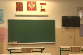 Dobiće januarsku platu i profesori koji potpisuju ugovor na mjesec Dobiće januarsku platu i profesori koji potpisuju ugovor na mjesec
