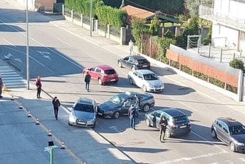 Podgorica: Udes u Bloku devet, povrijeđena jedna osoba Podgorica: Udes u Bloku devet, povrijeđena jedna osoba