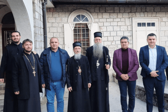 Delegacija Rudnika uglja na sastanku sa mitropolitom, obišli i Amfilohijev grob Delegacija Rudnika uglja na sastanku sa mitropolitom, obišli i Amfilohijev grob