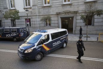 Španija: Zaplijenjeno 55 kg droge, među uhapšenima vodeći švercer heroina Španija: Zaplijenjeno 55 kg droge, među uhapšenima vodeći švercer heroina