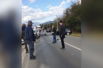 Lančani udes u Radanovićima, ima povrijeđenih Lančani udes u Radanovićima, ima povrijeđenih