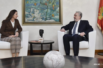 Krivokapić: Službenici Uprave prihoda i carina najzaslužniji za nedavnu zapljenu kokaina Krivokapić: Službenici Uprave prihoda i carina najzaslužniji za nedavnu zapljenu kokaina