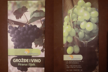 Predstavnici CDPR posjetili DZ Rožaje i uručili edukativni materijal „Grožđe i vino - hrana i lijek” Predstavnici CDPR posjetili DZ Rožaje i uručili edukativni materijal „Grožđe i vino - hrana i lijek”