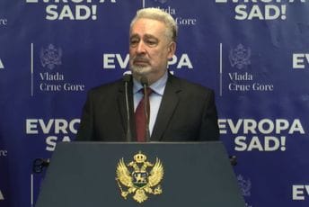 Građani su opravdano razočarani, ali neka se suzdrže od vrijeđanja Građani su opravdano razočarani, ali neka se suzdrže od vrijeđanja