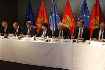 Slijediti politiku EU i NATO, osuda agresije Rusije, ugovor sa vjerskim zajednicama u skladu sa Ustavom, popis jedino uz konsenzus…