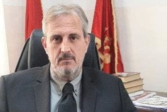 Abramović priznao da je pustio da pacijenta iz njegove kancelarije odvedu policajci sa fantomkama Abramović priznao da je pustio da pacijenta iz njegove kancelarije odvedu policajci sa fantomkama