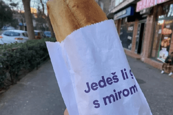 Podgorica: „Jedeš li ga s mirom?“, kampanja za pomoć ženama žrtvama nasilja stigla i do pekare Podgorica: „Jedeš li ga s mirom?“, kampanja za pomoć ženama žrtvama nasilja stigla i do pekare