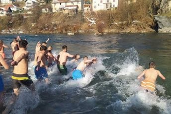 U Bijelom Polju plivali za krst, prisustvovao i Carević U Bijelom Polju plivali za krst, prisustvovao i Carević