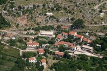 Neadekvatan odnos Vlade Crne Gore i Ministarstva Kapitalnih investicija prema Mrkojevićima Neadekvatan odnos Vlade Crne Gore i Ministarstva Kapitalnih investicija prema Mrkojevićima