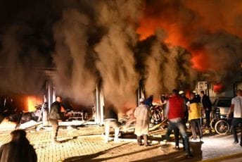 Vatra progutala soliter u Indiji, šestoro ljudi poginulo Vatra progutala soliter u Indiji, šestoro ljudi poginulo